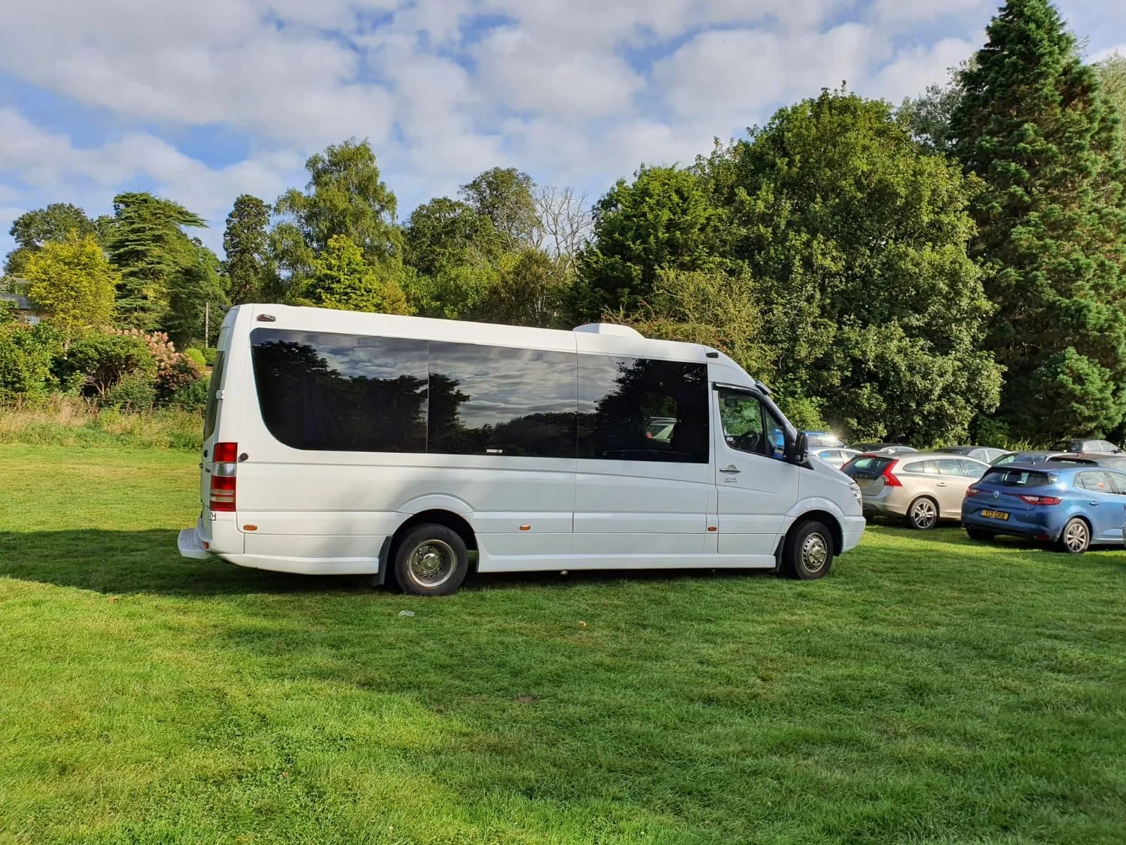 Hire mini bus, minibus hire UK